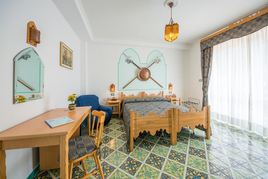 Riviera B&B Rooms Maiori Habitación foto
