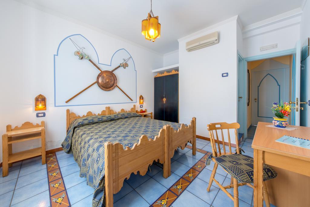 Riviera B&B Rooms Maiori Habitación foto